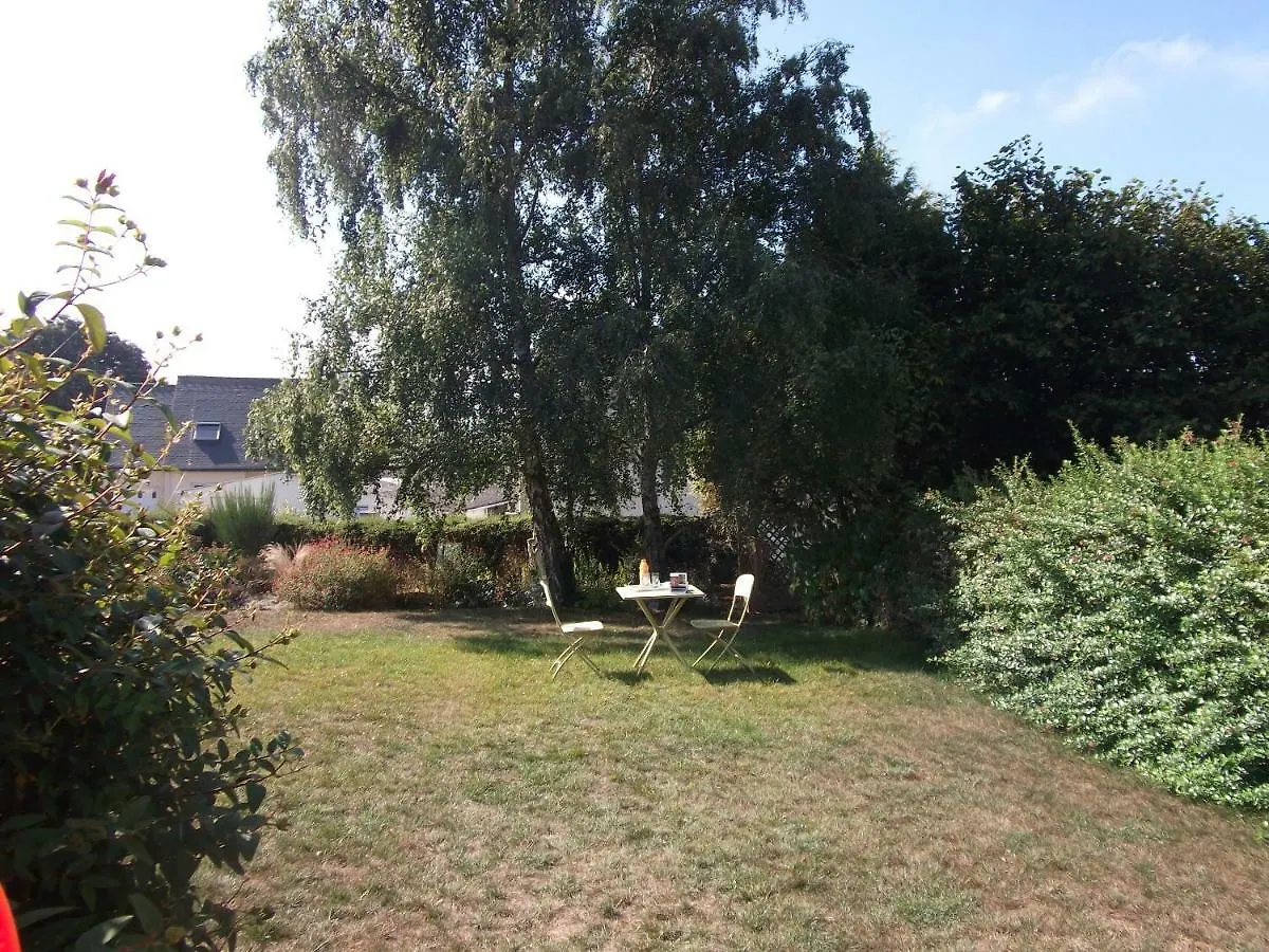 Le Logis Des Grenouilles B&B Morieux Bed & Breakfast