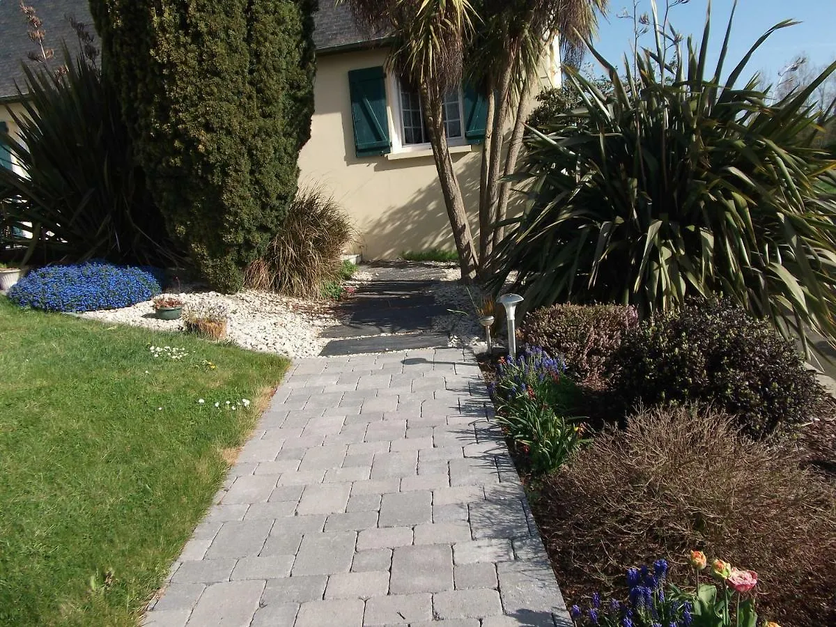 Le Logis Des Grenouilles B&B Morieux France